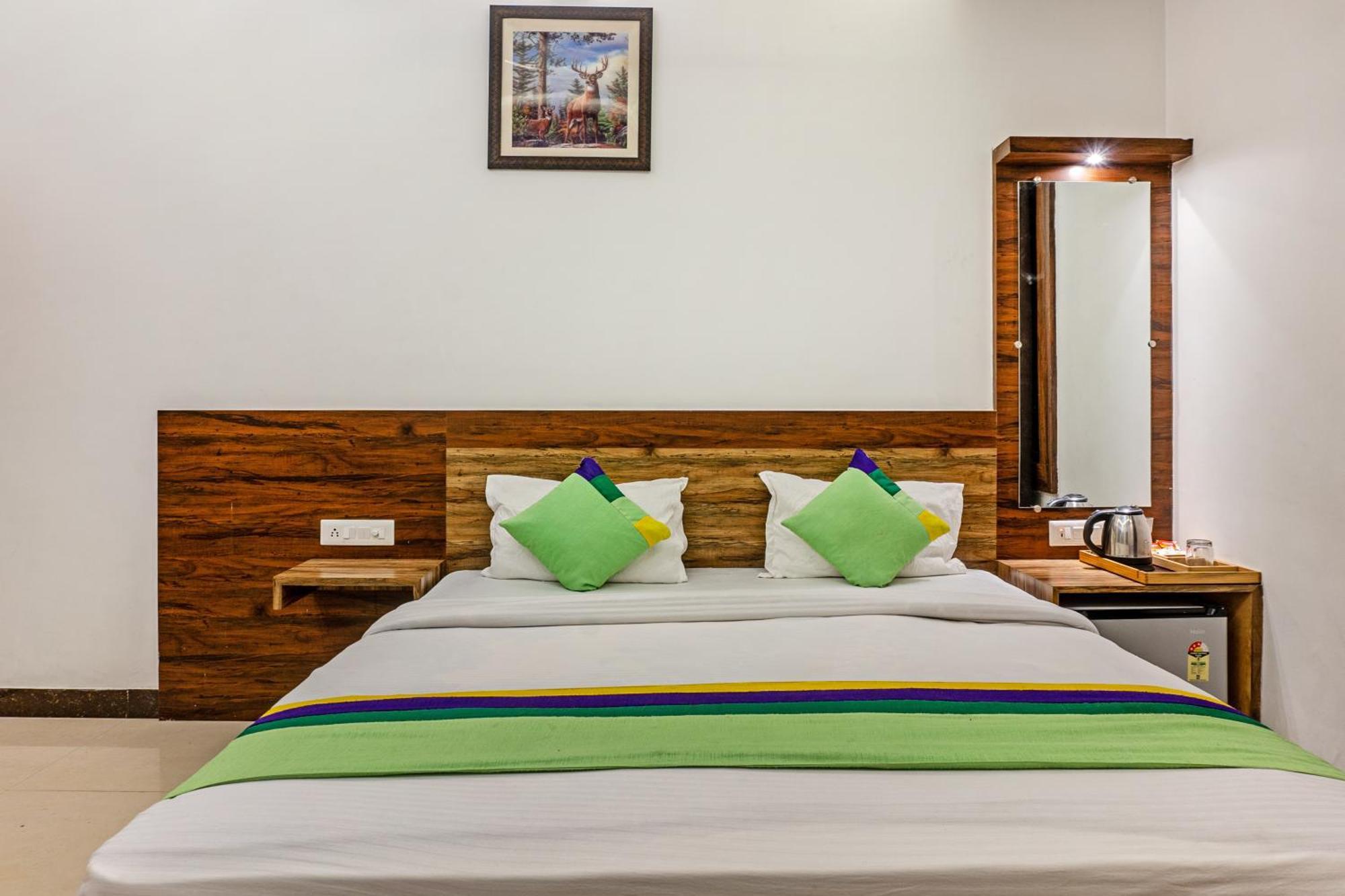 Treebo Spirit Residency Hotel อุเดเปอร์ ภายนอก รูปภาพ